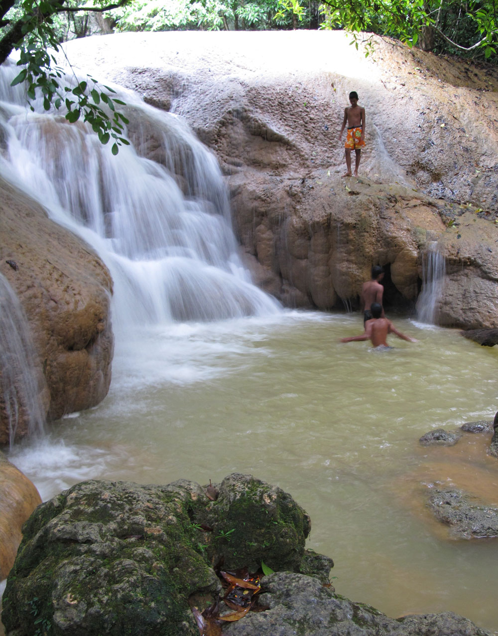 Thampreuw Waterfall